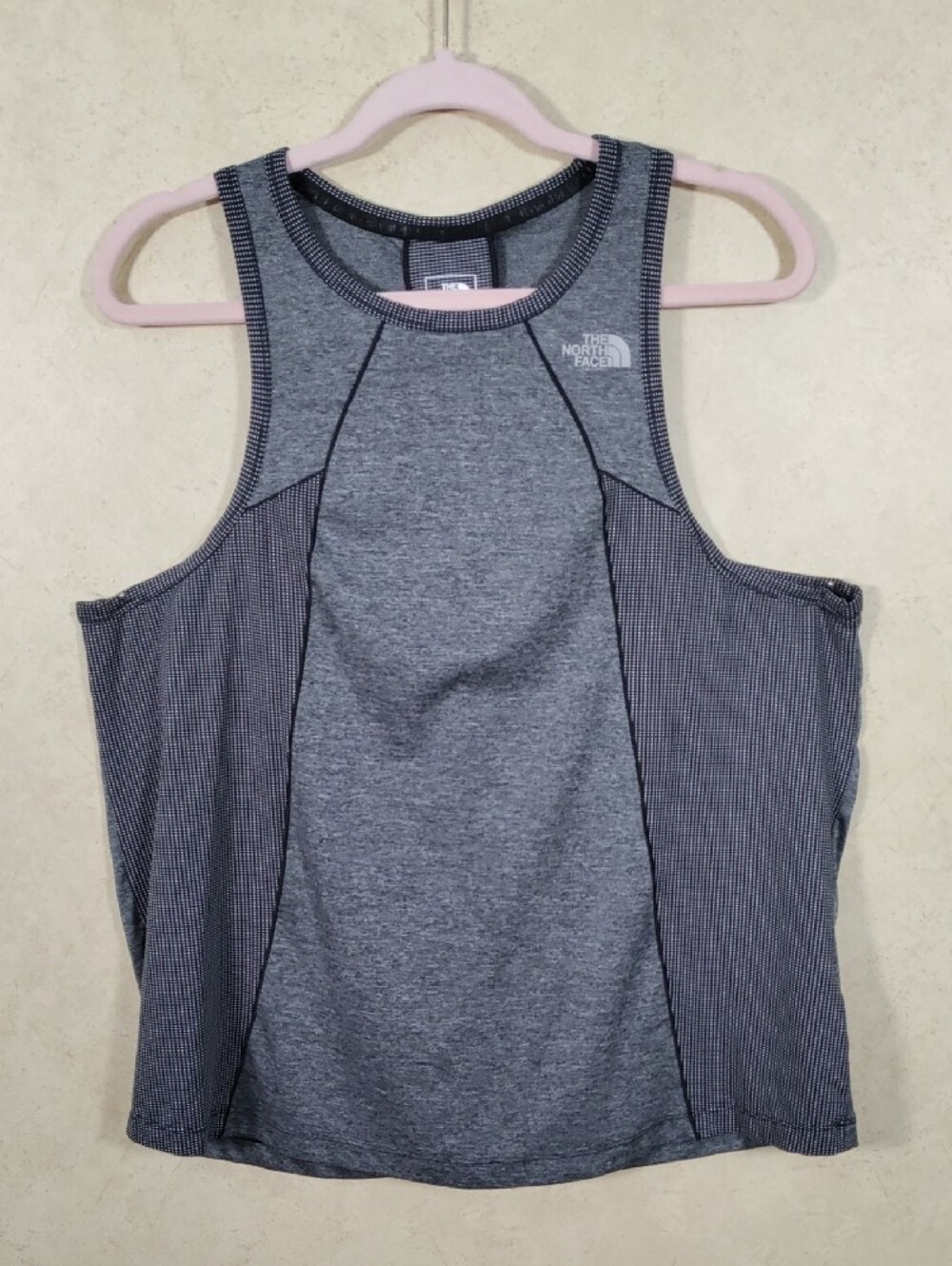 I132 The North Face Gray FlashDry Racerback Tank Top XL